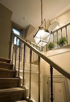 B&B Exclusive Guesthouse Bonifacius Μπριζ Bed and Breakfast