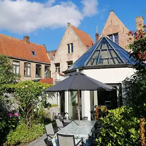 Huis Willaeys Bed & Breakfast